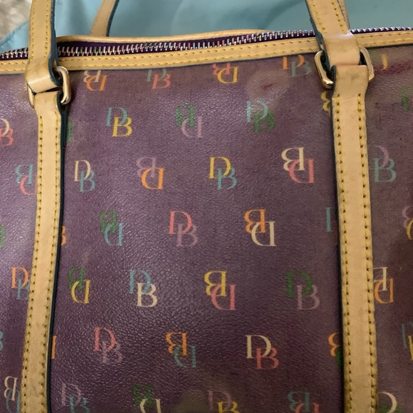 Dooney & Bourke Vintage Purple Shoulder Bag with Multicolor Logo - Picture 10 of 11
